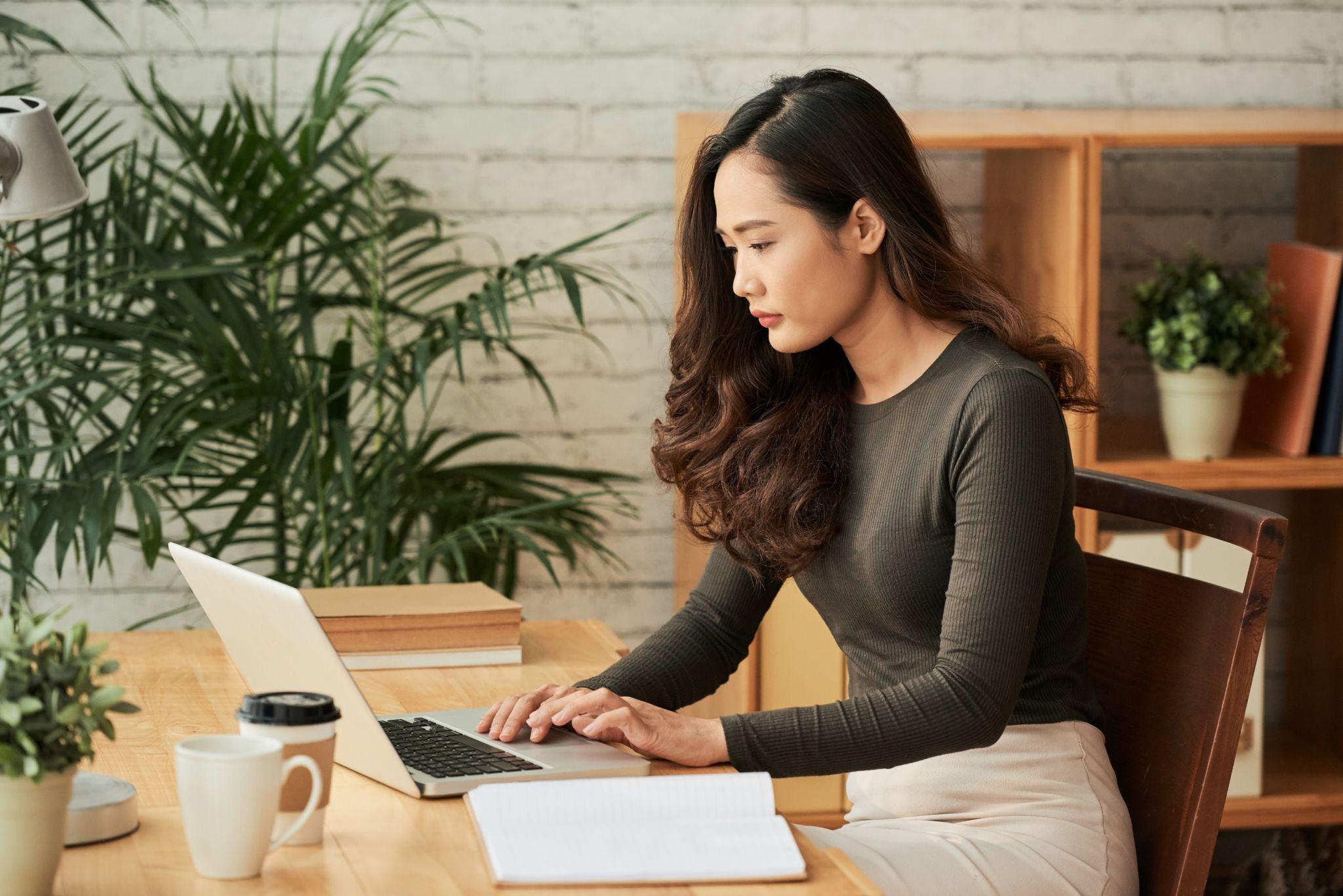 Người mới bắt đầu học tiếng Anh có nên dùng Grammarly?